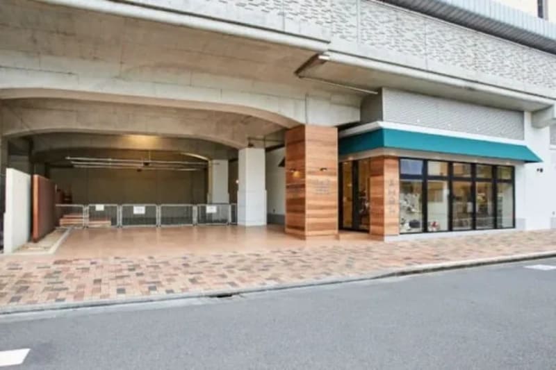 【東京都世田谷区】 4&2 梅ヶ丘店