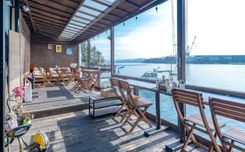 BUZZ KITCHEN(バズキッチン)