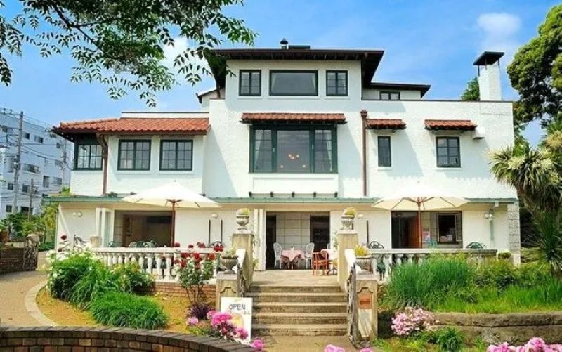 Cafe the Rose（カフェザローズ）