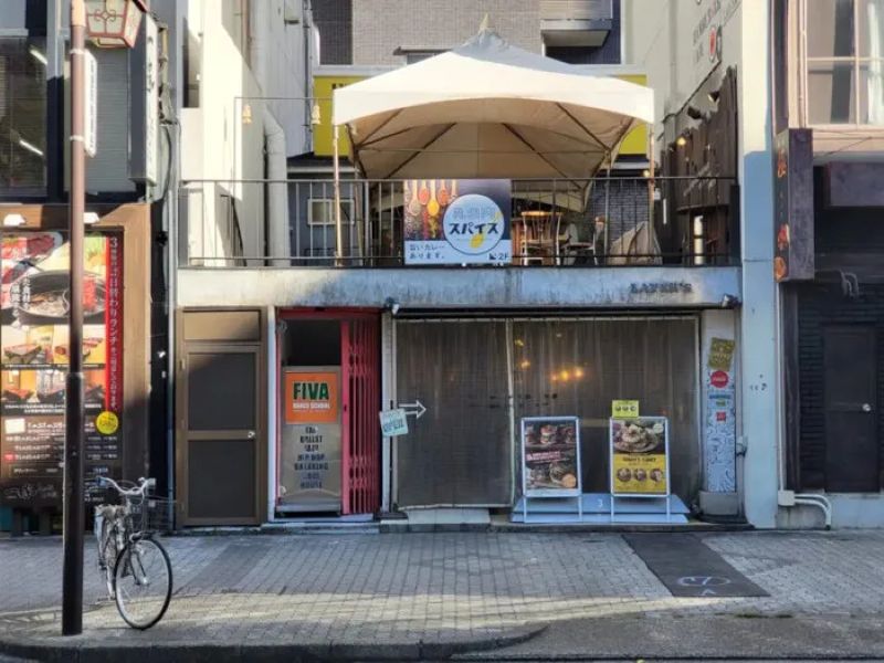 レイヤーズ 丸の内 本店